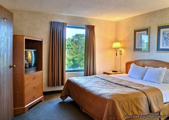 Comfort Inn & Suites Geistown Room photo