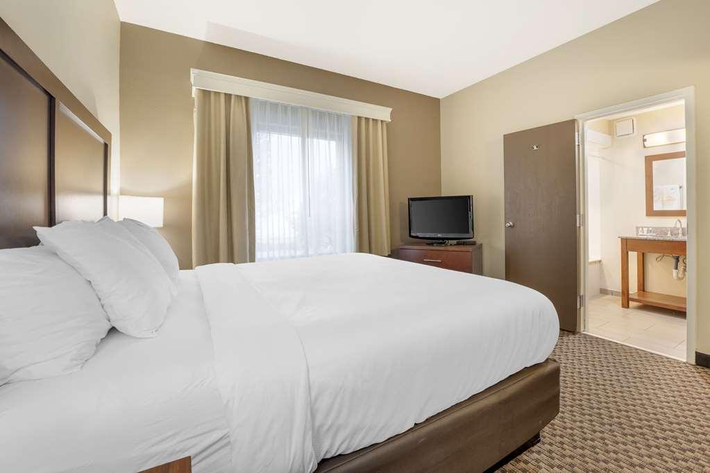 Comfort Inn & Suites Geistown Room photo