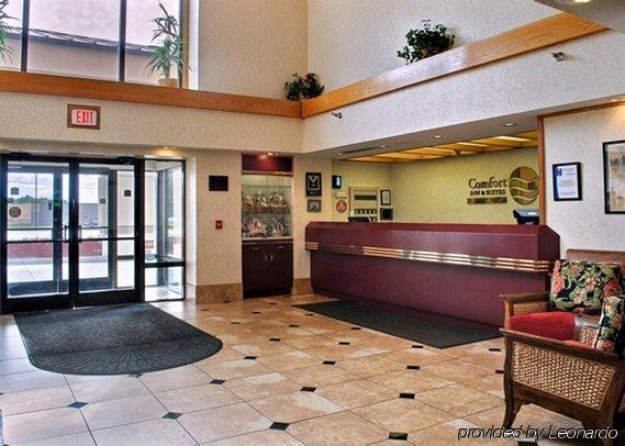 Comfort Inn & Suites Geistown Interior photo