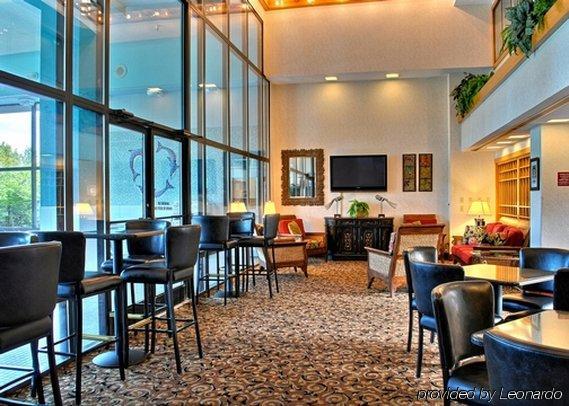 Comfort Inn & Suites Geistown Restaurant photo